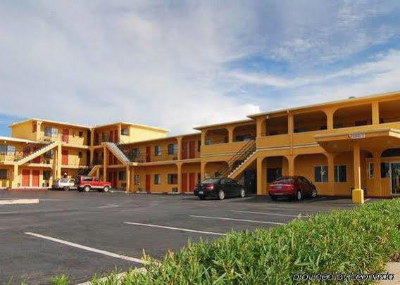 Econo Lodge Тусон Екстериор снимка
