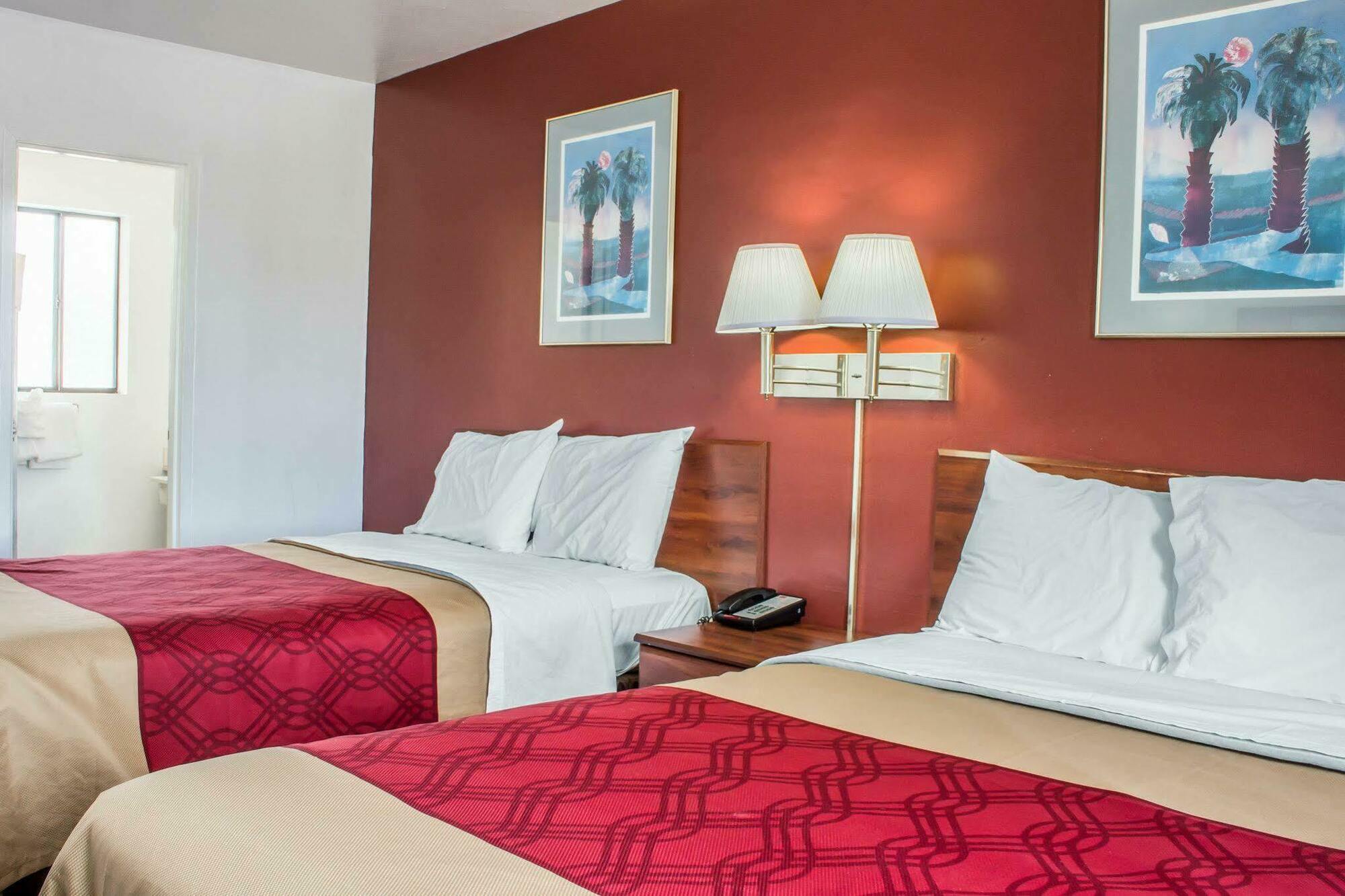 Econo Lodge Тусон Екстериор снимка